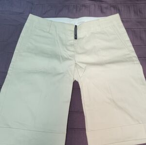NWOT $60 Poleci (Sample Piece) Cream Bermuda Shorts Size 6